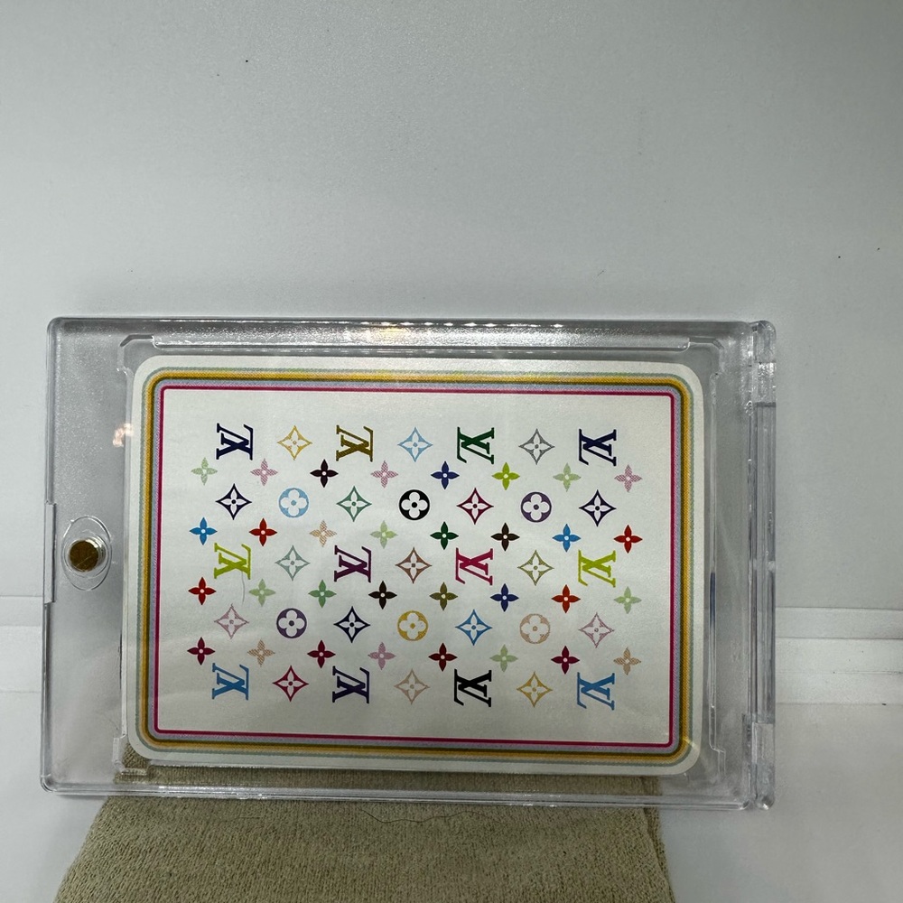 Louis Vuitton Murakami 7 of hearts❤️ playing card in case. Collectable - Picture 2 of 3